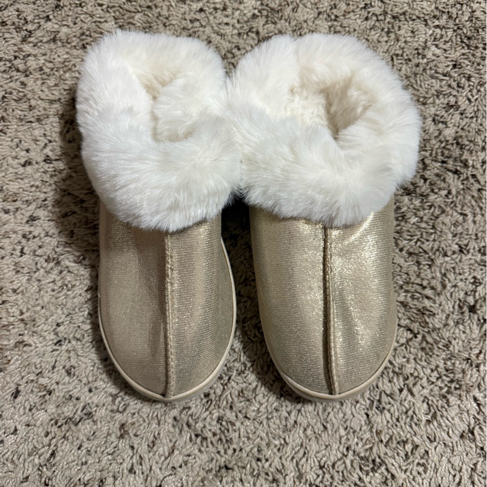 Lauren Conrad Gold and White Faux Fur Slippers XL 9-10